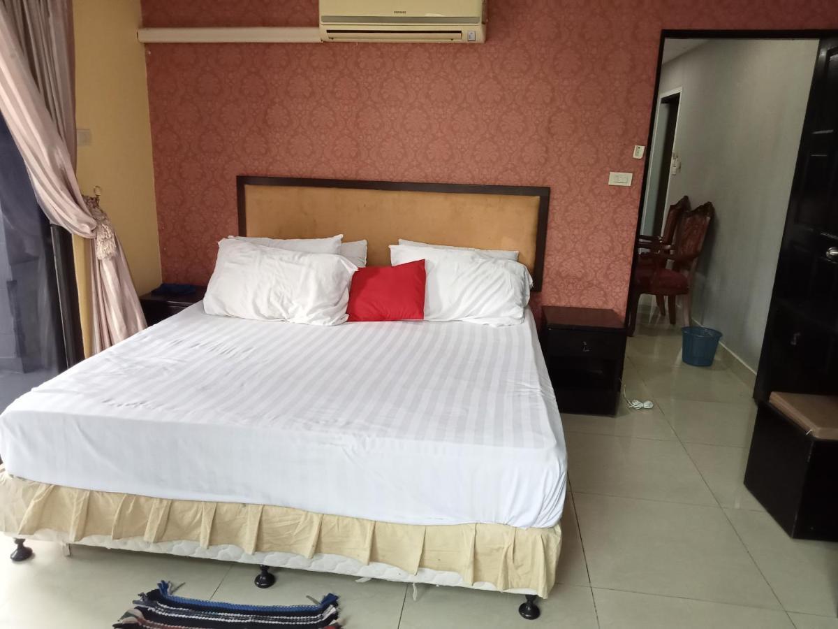 Lucky Inn Suites Pattaya Exterior foto